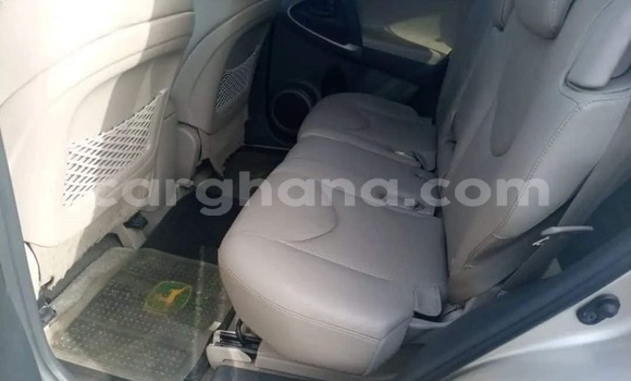 Ra Àlòkù Toyota RAV4 Miiran Ọkọ̀ in Accra ni Greater Accra Ra Àlòkù Toyota RAV4 Miiran Ọkọ̀ in Accra ni Greater Accra