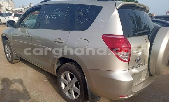 Ra Àlòkù Toyota RAV4 Miiran Ọkọ̀ in Accra ni Greater Accra Ra Àlòkù Toyota RAV4 Miiran Ọkọ̀ in Accra ni Greater Accra