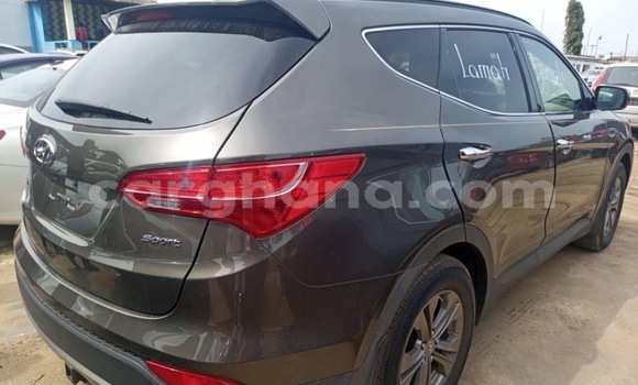 Sayi Na hannu Hyundai Santa Fe Brown Mota in Accra a Greater Accra Sayi Na hannu Hyundai Santa Fe Brown Mota in Accra a Greater Accra