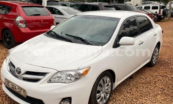 Ra Àlòkù Toyota Corolla funfun Ọkọ̀ in Accra ni Greater Accra