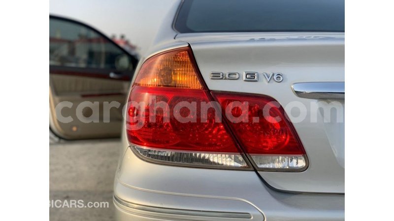 Big with watermark toyota camry ashanti import dubai 46174