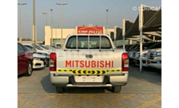 Ra Imported Mitsubishi L200 funfun Ọkọ̀ in Import - Dubai ni Ashanti Ra Imported Mitsubishi L200 funfun Ọkọ̀ in Import - Dubai ni Ashanti