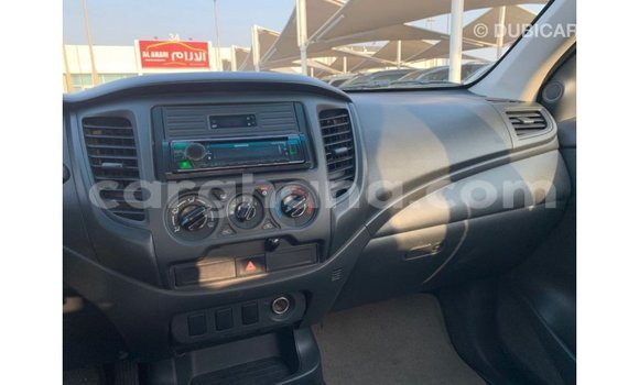 Ra Imported Mitsubishi L200 funfun Ọkọ̀ in Import - Dubai ni Ashanti Ra Imported Mitsubishi L200 funfun Ọkọ̀ in Import - Dubai ni Ashanti