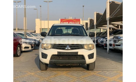 Ra Imported Mitsubishi L200 funfun Ọkọ̀ in Import - Dubai ni Ashanti Ra Imported Mitsubishi L200 funfun Ọkọ̀ in Import - Dubai ni Ashanti