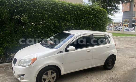 Buy Used Pontiac Vibe White Car in Accra in Greater Accra