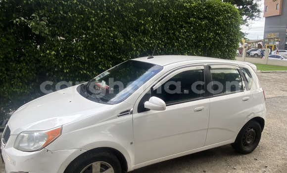Buy Used Pontiac Vibe White Car in Accra in Greater Accra Buy Used Pontiac Vibe White Car in Accra in Greater Accra