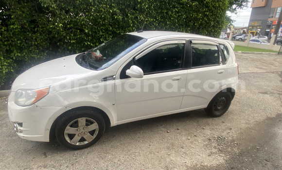 Buy Used Pontiac Vibe White Car in Accra in Greater Accra Buy Used Pontiac Vibe White Car in Accra in Greater Accra