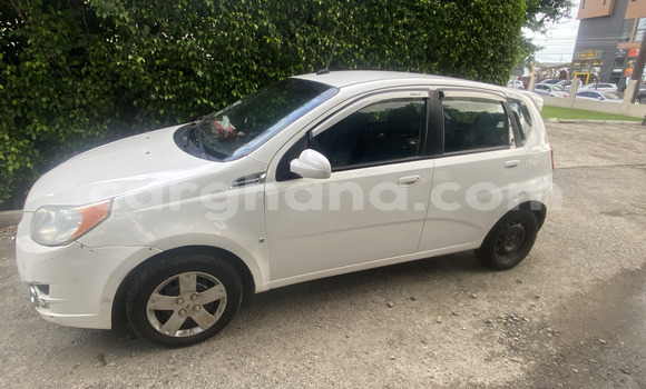 Buy Used Pontiac Vibe White Car in Accra in Greater Accra Buy Used Pontiac Vibe White Car in Accra in Greater Accra