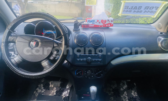 Buy Used Pontiac Vibe White Car in Accra in Greater Accra Buy Used Pontiac Vibe White Car in Accra in Greater Accra