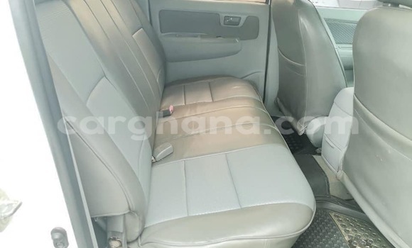Sayi Na hannu Toyota Hilux White Mota in Accra a Greater Accra Sayi Na hannu Toyota Hilux White Mota in Accra a Greater Accra