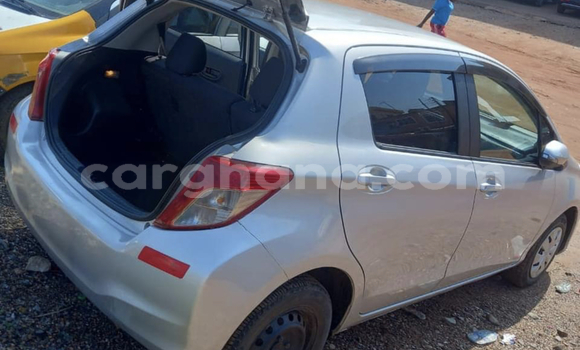 Ra Àlòkù Toyota Vitz Silver Ọkọ̀ in Accra ni Greater Accra Ra Àlòkù Toyota Vitz Silver Ọkọ̀ in Accra ni Greater Accra