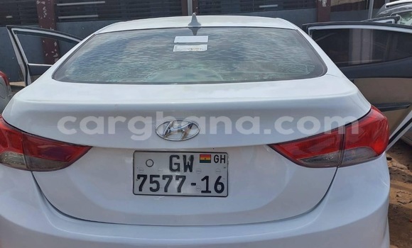 Ra Àlòkù Hyundai Elantra funfun Ọkọ̀ in Accra ni Greater Accra