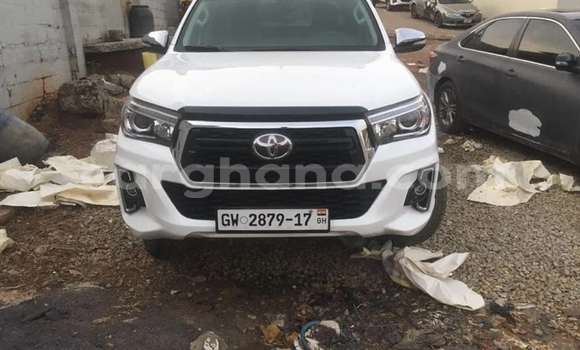 Buy Used Toyota Hilux White Car in Accra in Greater Accra