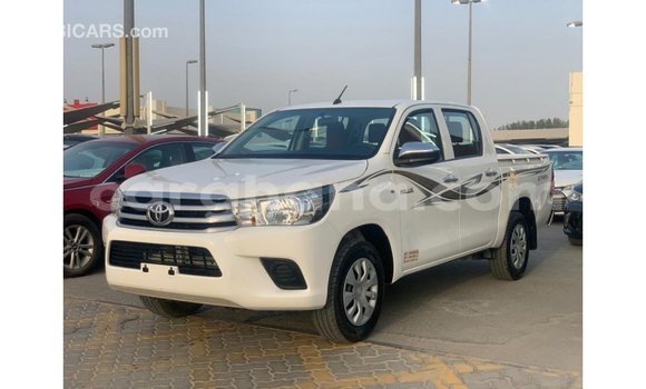 Sayi Imported Toyota Hilux White Mota in Import - Dubai a Ashanti Sayi Imported Toyota Hilux White Mota in Import - Dubai a Ashanti
