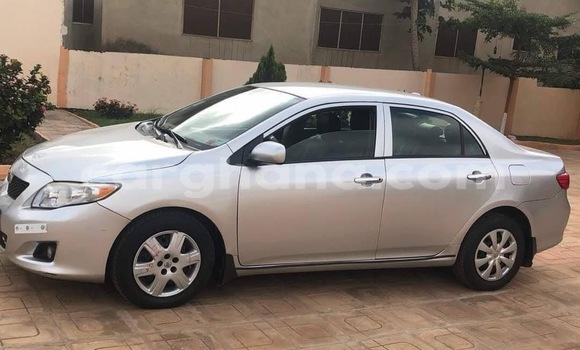 Sayi Na hannu Toyota Corolla Azurfa Mota in Accra a Greater Accra Sayi Na hannu Toyota Corolla Azurfa Mota in Accra a Greater Accra