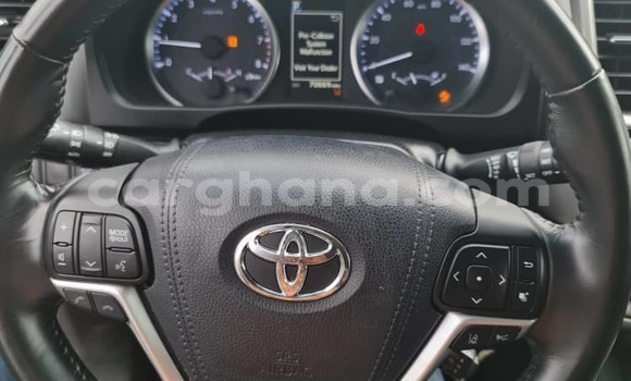 Buy Used Toyota Highlander White Car in Sekondi–Takoradi Metropolitan in Western Buy Used Toyota Highlander White Car in Sekondi–Takoradi Metropolitan in Western
