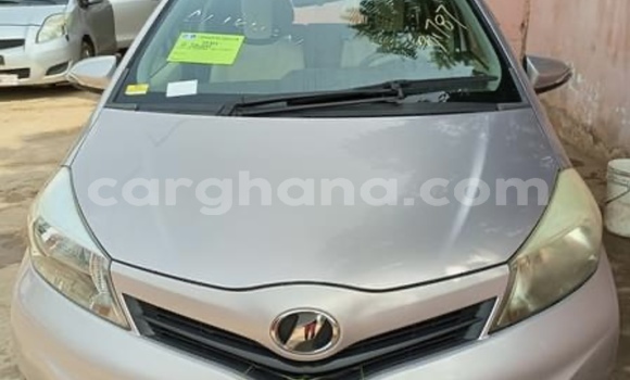 Sayi Na hannu Toyota Vitz Azurfa Mota in Accra a Greater Accra Sayi Na hannu Toyota Vitz Azurfa Mota in Accra a Greater Accra