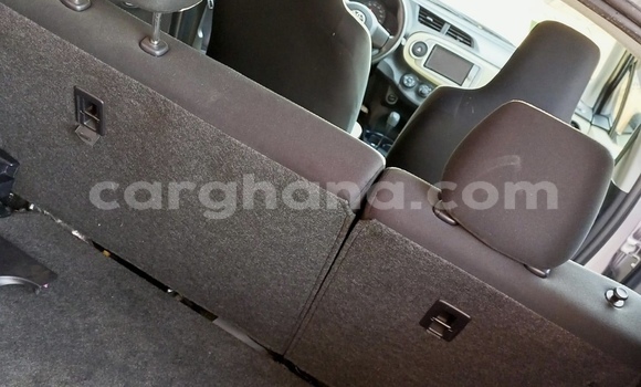 Sayi Na hannu Toyota Vitz Azurfa Mota in Accra a Greater Accra Sayi Na hannu Toyota Vitz Azurfa Mota in Accra a Greater Accra