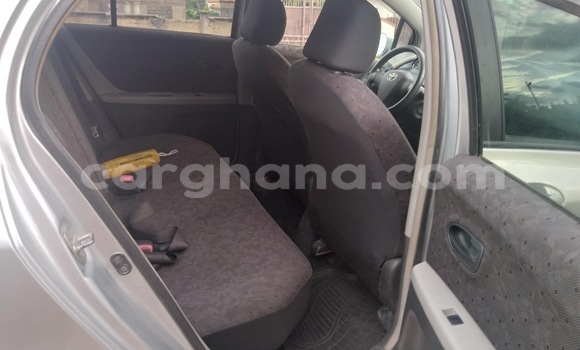 Sayi Na hannu Toyota Vitz Azurfa Mota in Accra a Greater Accra Sayi Na hannu Toyota Vitz Azurfa Mota in Accra a Greater Accra