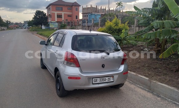 Sayi Na hannu Toyota Vitz Azurfa Mota in Accra a Greater Accra Sayi Na hannu Toyota Vitz Azurfa Mota in Accra a Greater Accra