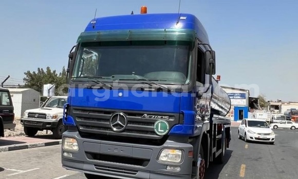 Sayi Na hannu Mercedes‒Benz Arocs Blue Babbar mota in Accra a Greater Accra