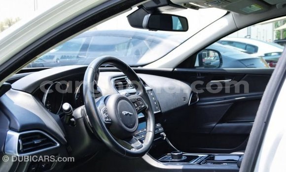 Ra Imported Jaguar XE funfun Ọkọ̀ in Import - Dubai ni Ashanti Ra Imported Jaguar XE funfun Ọkọ̀ in Import - Dubai ni Ashanti