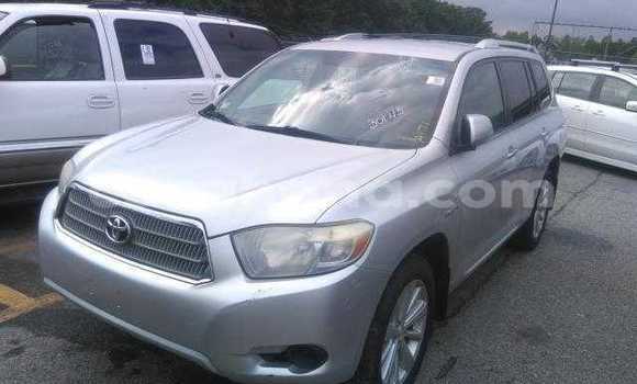 Buy Used Toyota Highlander Silver Car in Accra in Greater Accra Buy Used Toyota Highlander Silver Car in Accra in Greater Accra