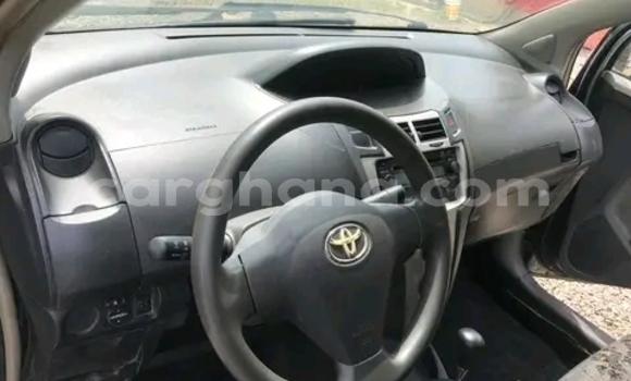 Buy Used Toyota Vitz Silver Car in Accra in Greater Accra Buy Used Toyota Vitz Silver Car in Accra in Greater Accra