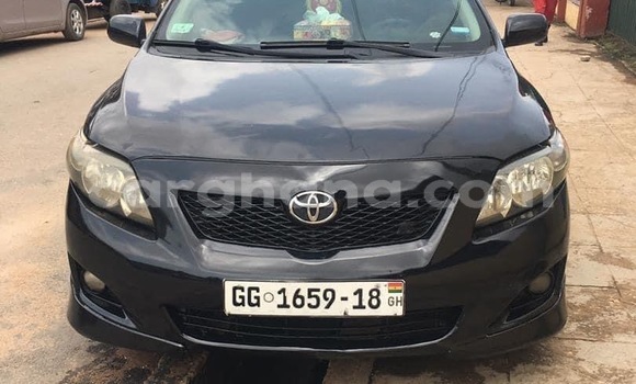 Sayi Na hannu Toyota Corolla Black Mota in Accra a Greater Accra