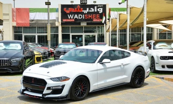 Ra Imported Ford Mustang funfun Ọkọ̀ in Import - Dubai ni Ashanti