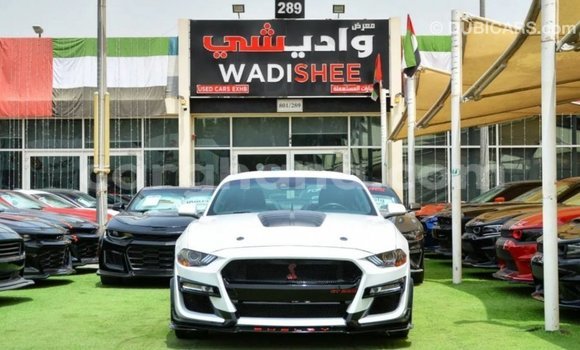 Ra Imported Ford Mustang funfun Ọkọ̀ in Import - Dubai ni Ashanti Ra Imported Ford Mustang funfun Ọkọ̀ in Import - Dubai ni Ashanti
