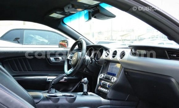 Ra Imported Ford Mustang funfun Ọkọ̀ in Import - Dubai ni Ashanti Ra Imported Ford Mustang funfun Ọkọ̀ in Import - Dubai ni Ashanti