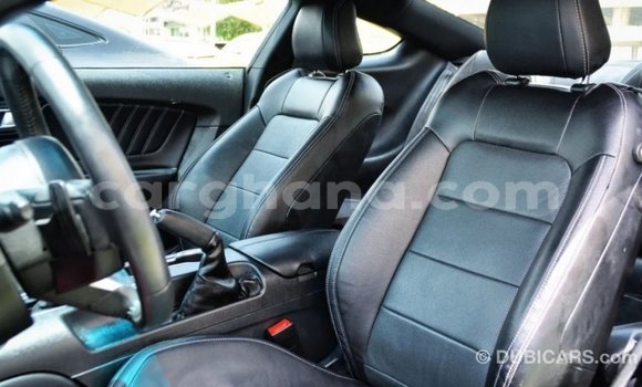 Ra Imported Ford Mustang funfun Ọkọ̀ in Import - Dubai ni Ashanti Ra Imported Ford Mustang funfun Ọkọ̀ in Import - Dubai ni Ashanti