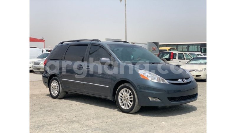 Big with watermark toyota sienna ashanti import dubai 46342