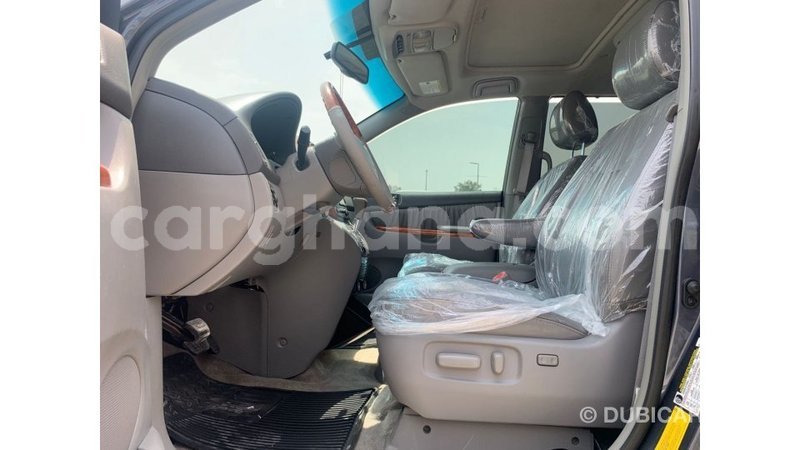 Big with watermark toyota sienna ashanti import dubai 46342