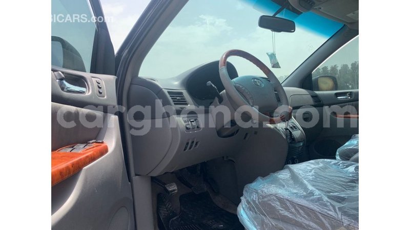 Big with watermark toyota sienna ashanti import dubai 46342