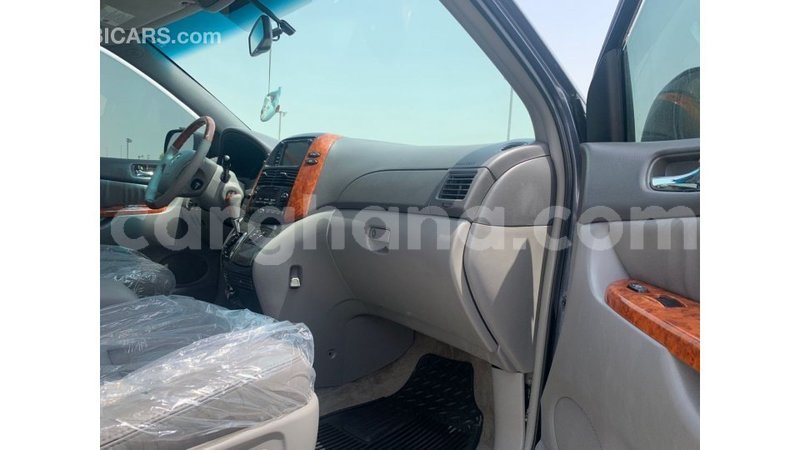 Big with watermark toyota sienna ashanti import dubai 46342