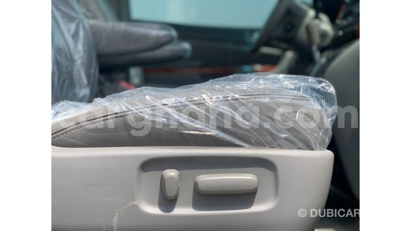 Big with watermark toyota sienna ashanti import dubai 46342