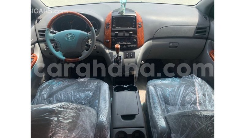 Big with watermark toyota sienna ashanti import dubai 46342