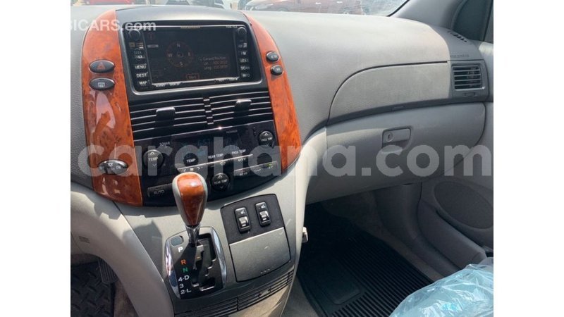 Big with watermark toyota sienna ashanti import dubai 46342