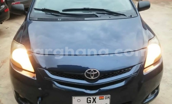 Sayi Na hannu Toyota Yaris Black Mota in Accra a Greater Accra