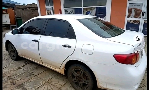 Sayi Na hannu Toyota Corolla White Mota in Accra a Greater Accra Sayi Na hannu Toyota Corolla White Mota in Accra a Greater Accra