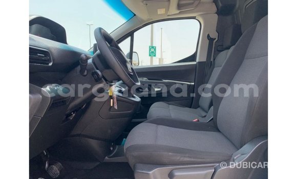 Sayi Imported Peugeot Partner White Mota in Import - Dubai a Ashanti Sayi Imported Peugeot Partner White Mota in Import - Dubai a Ashanti