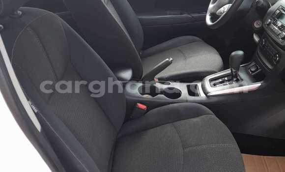 Sayi Na hannu Nissan Sentra White Mota in Accra a Greater Accra Sayi Na hannu Nissan Sentra White Mota in Accra a Greater Accra