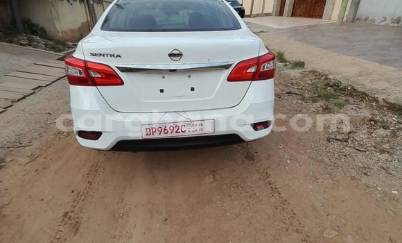 Sayi Na hannu Nissan Sentra White Mota in Accra a Greater Accra Sayi Na hannu Nissan Sentra White Mota in Accra a Greater Accra