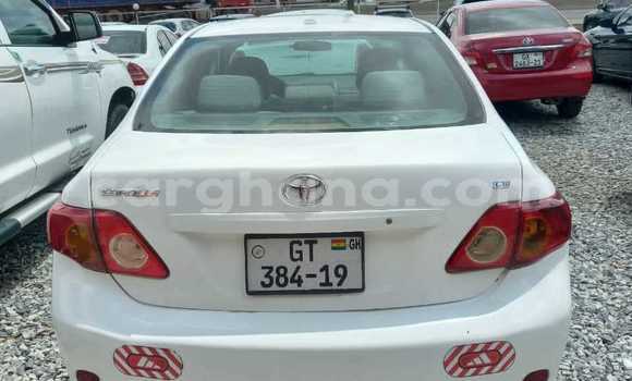 Sayi Na hannu Toyota Corolla White Mota in Accra a Greater Accra Sayi Na hannu Toyota Corolla White Mota in Accra a Greater Accra