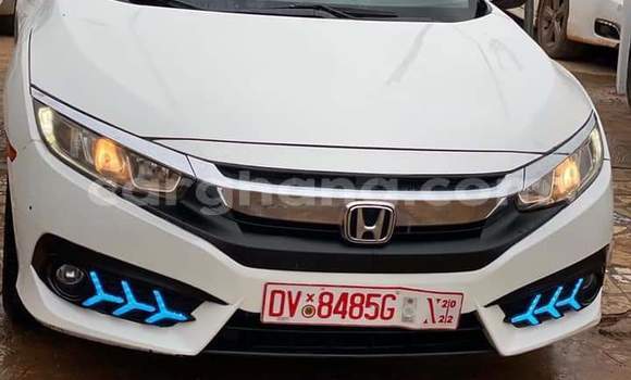 Sayi Na hannu Honda Civic White Mota in Sekondi–Takoradi Metropolitan a Yamma