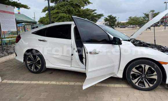 Ra Àlòkù Honda Civic funfun Ọkọ̀ in Sekondi–Takoradi Metropolitan ni Oorun Ra Àlòkù Honda Civic funfun Ọkọ̀ in Sekondi–Takoradi Metropolitan ni Oorun