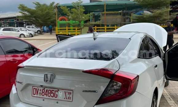 Ra Àlòkù Honda Civic funfun Ọkọ̀ in Sekondi–Takoradi Metropolitan ni Oorun Ra Àlòkù Honda Civic funfun Ọkọ̀ in Sekondi–Takoradi Metropolitan ni Oorun