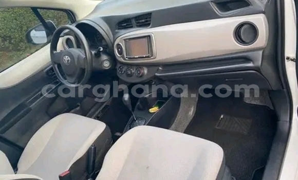 Buy Used Toyota Vitz White Car in Accra in Greater Accra Buy Used Toyota Vitz White Car in Accra in Greater Accra